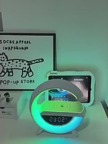 Lámpara LED Multifuncional con Cargador Inalámbrico y Bocina Bluetooth